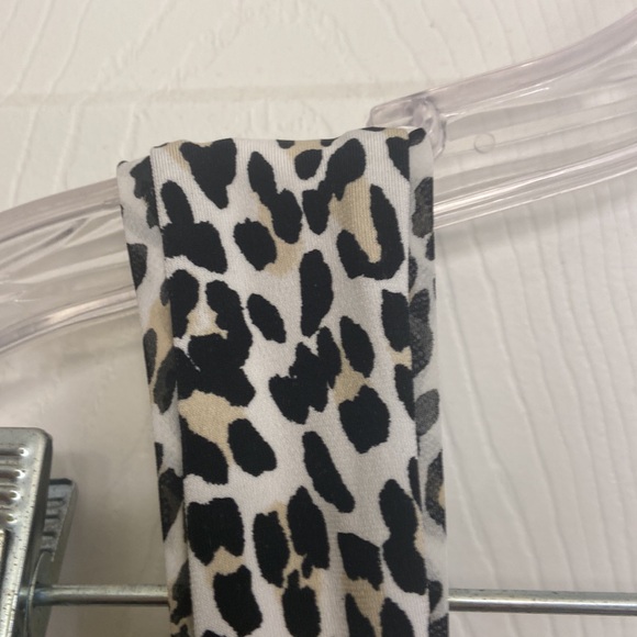 White House Black Market Sleeveless blouse size L - Picture 4 of 4